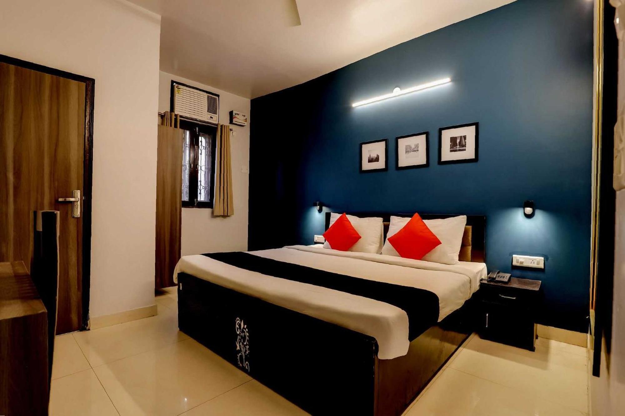 Collection O 71756 Hotel Silver Arrow Near Pacific Mall Tagore Garden دلهي المظهر الخارجي الصورة